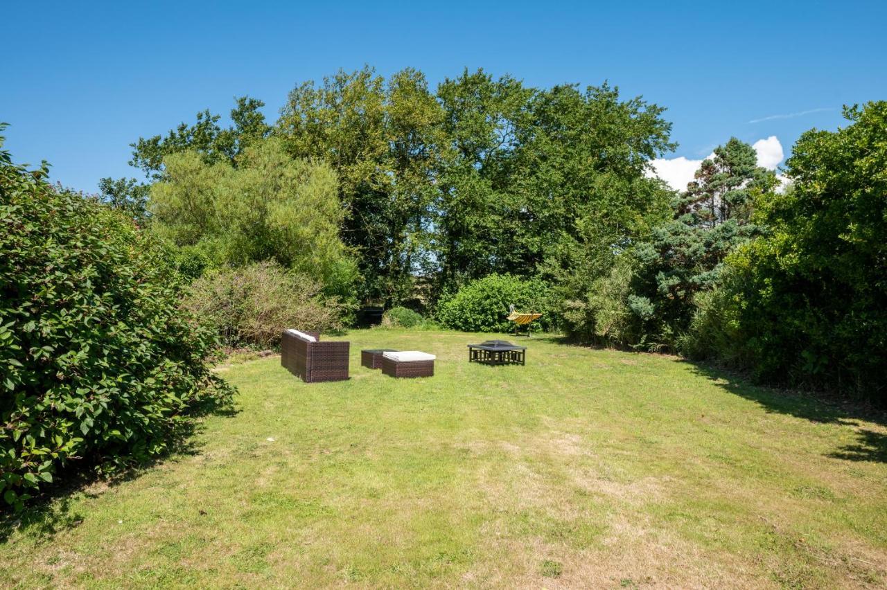 Converted Hay-Loft With Stunning Countryside Views Haverfordwest Bagian luar foto
